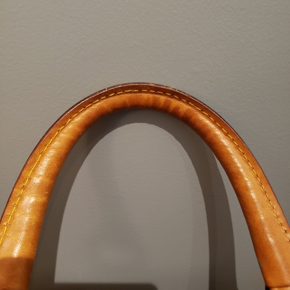 40cm Alviero Boston Bag - Picture 6 of 16